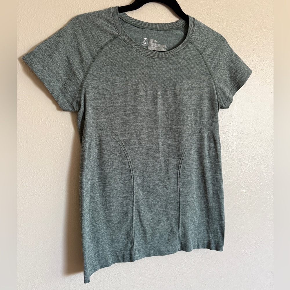 Z by Zella Sage Green Swiftly Athletic T Shirt Tech Size Large Heather Green